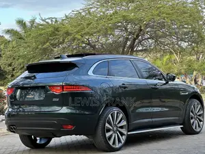 Jaguar F-Pace 2019 Green