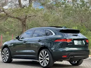 Jaguar F-Pace 2019 Green