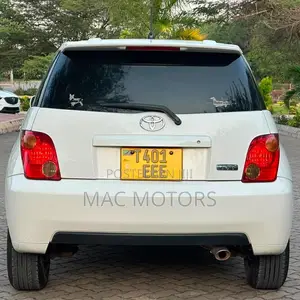 Toyota IST 2005 White