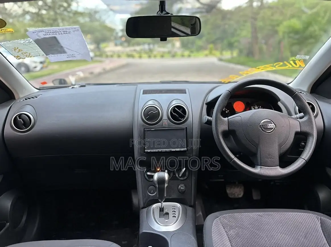 Nissan Dualis 2010 Black