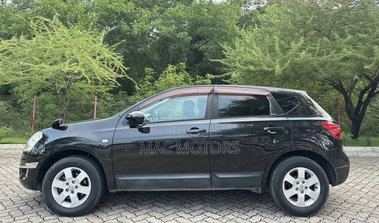 Nissan Dualis 2010 Black