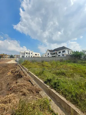 Plot Area SQM 950 for Sale TSH 120,000,000ml Located in Madale Kontena