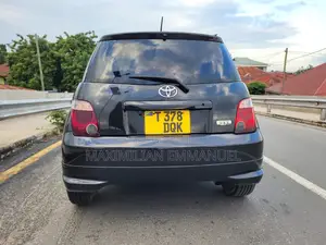 Toyota IST 2005 Black