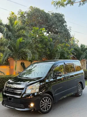 Toyota Noah 2009 Black