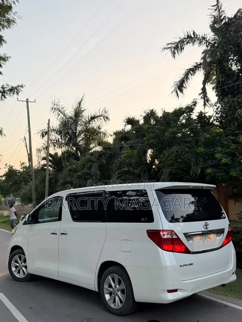 Toyota Alphard 2011 White