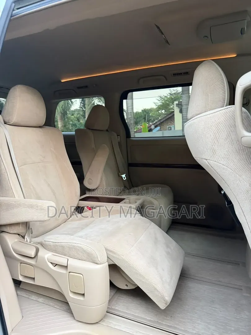 Toyota Alphard 2011 White