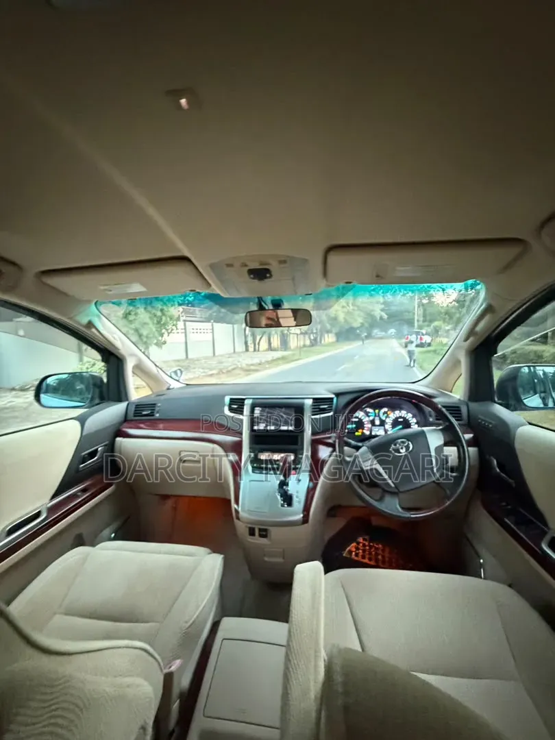 Toyota Alphard 2011 White