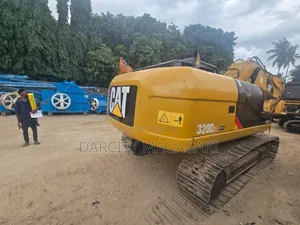 Cat 320d EXCAVATOR