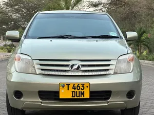 Toyota IST 2006