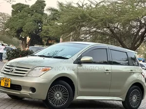 Toyota IST 2006