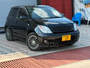 Toyota IST 2005 Black