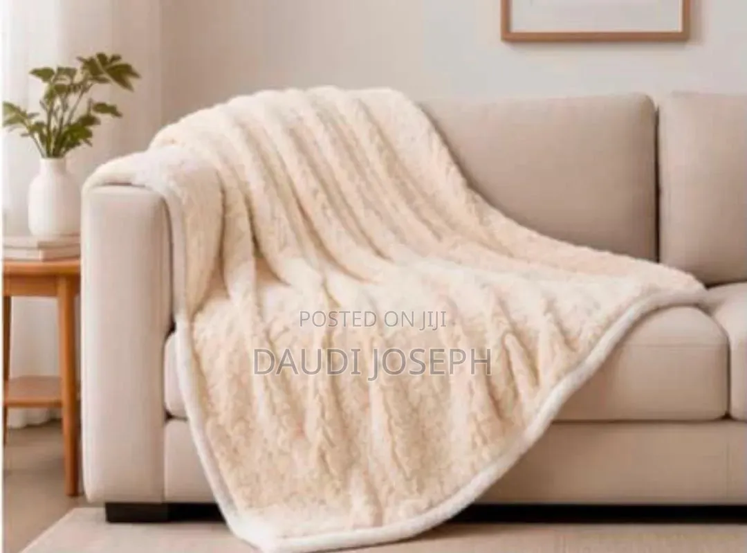 Soft Blanket Double Layer Nzuri Azitoi Manyoya Size 8/8