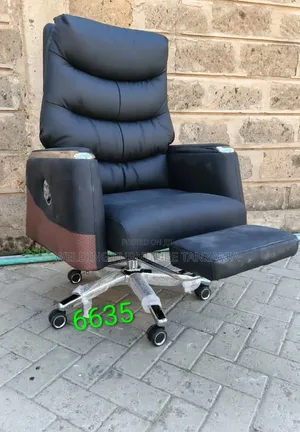 Office Chair / Kiti Cha Offisi
