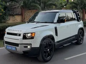 Land Rover Defender 2021 White