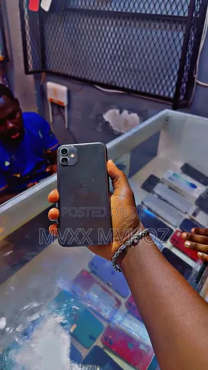 Apple iPhone 11 64 GB Black
