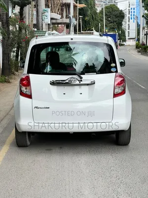Toyota Ractis 2010 White