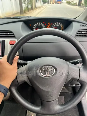 Toyota Ractis 2010 White