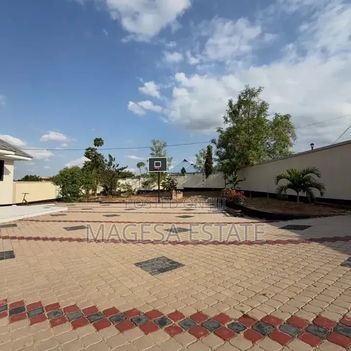 2bdrm Apartment in Goba for rent