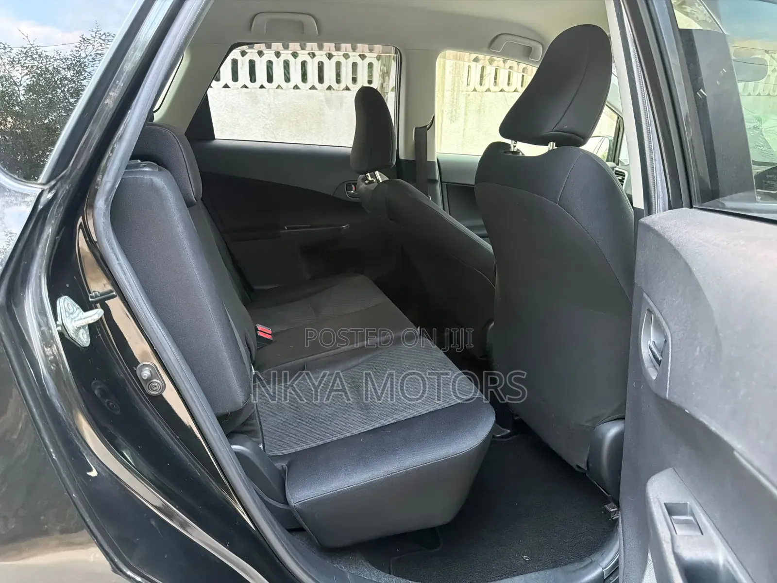 Toyota Ractis 2012 Black