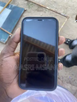 Apple iPhone 11 64 GB Black