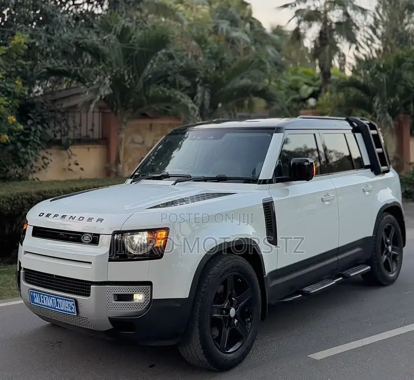 Land Rover Defender 2021 White