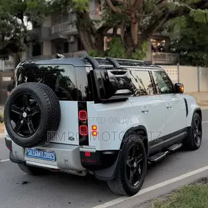 Land Rover Defender 2021 White