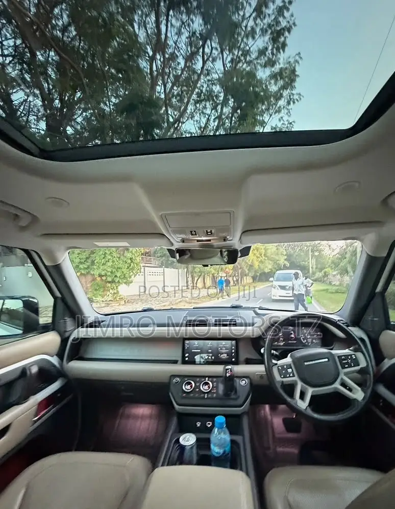 Land Rover Defender 2021 White