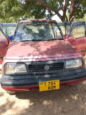Suzuki Escudo 1997 Red