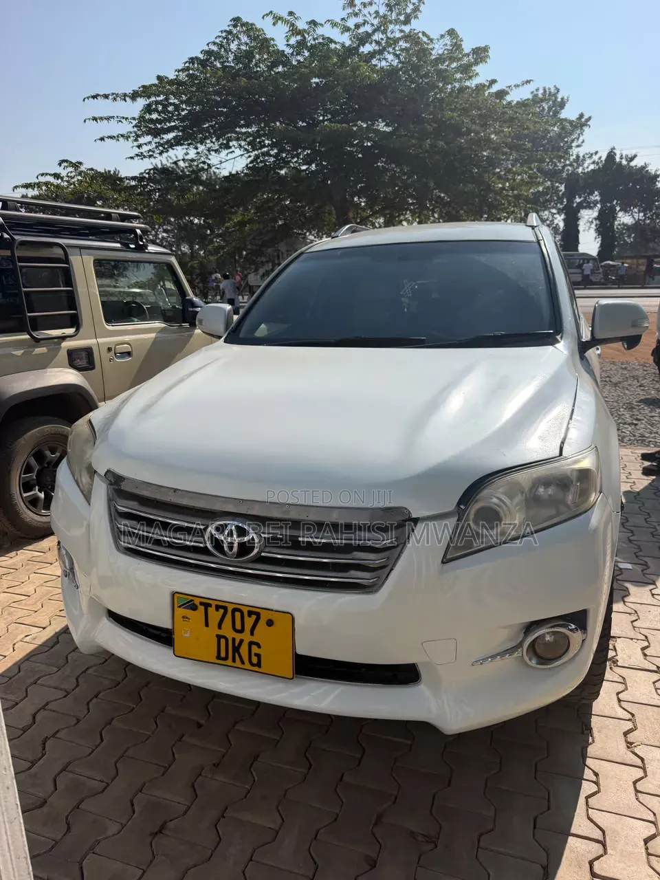 Toyota Vanguard 2008 White