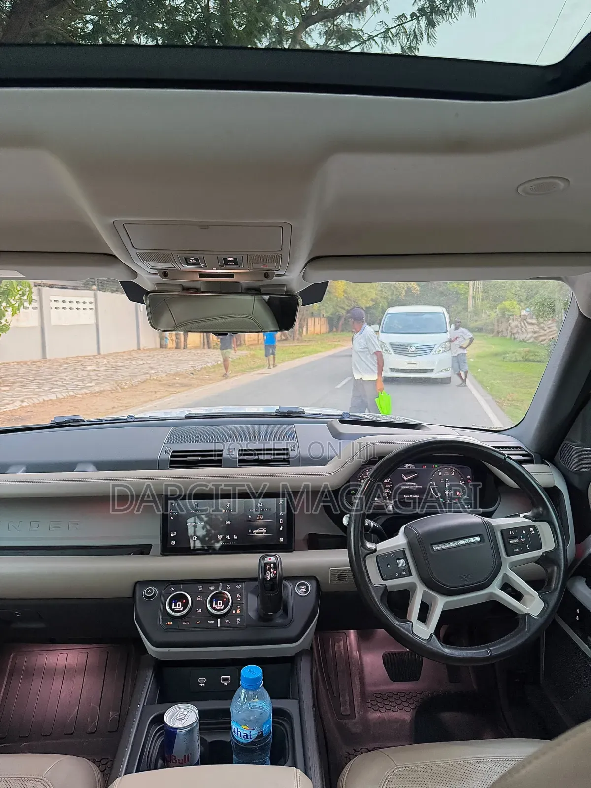 Land Rover Defender 2021 White