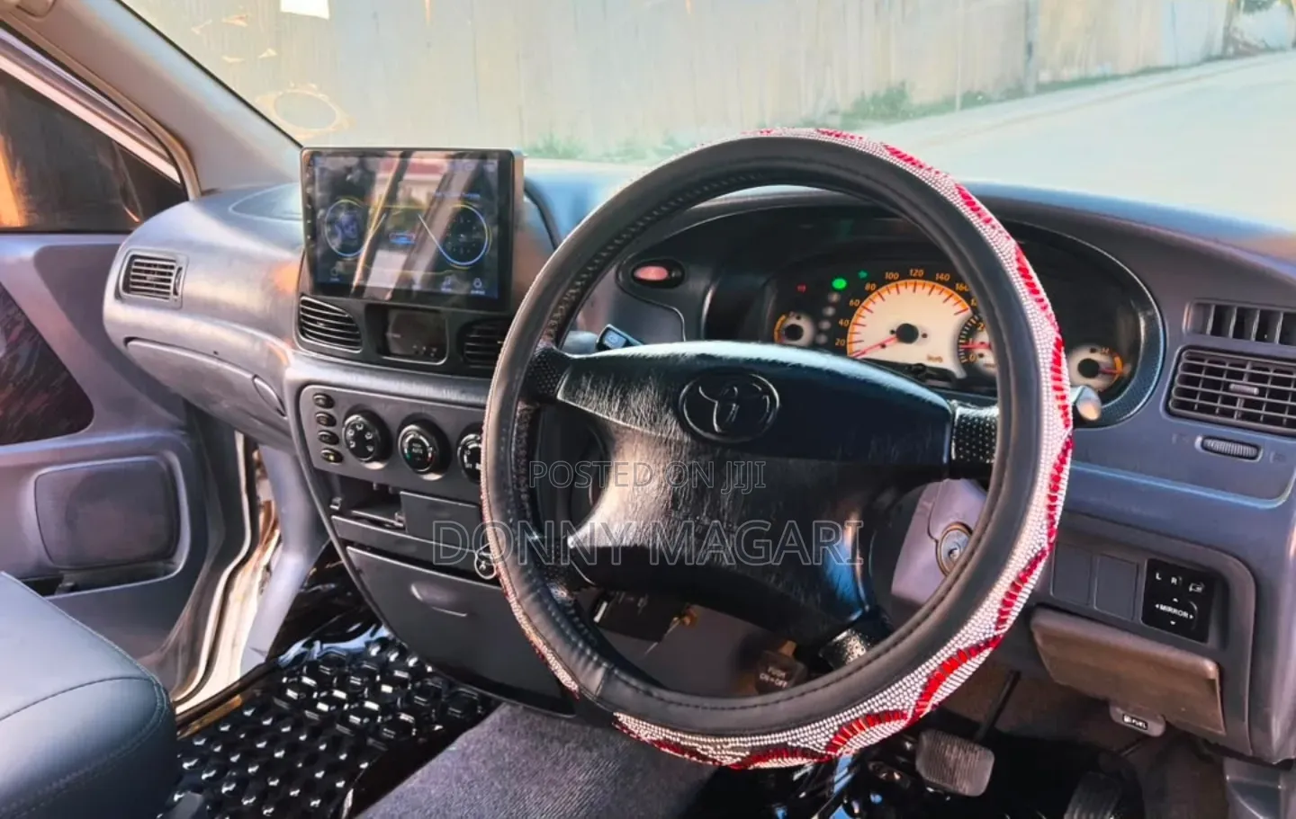 Toyota Noah 2001 White
