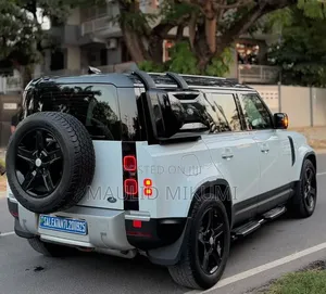 Land Rover Defender 2021 White