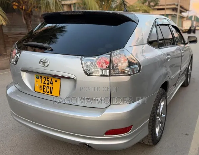 Toyota Harrier 2005 Silver