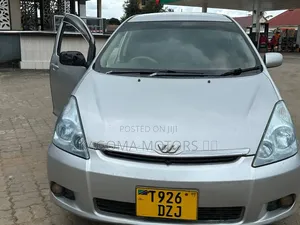 Toyota Wish 2005 Silver