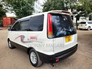Toyota Noah 2003 White