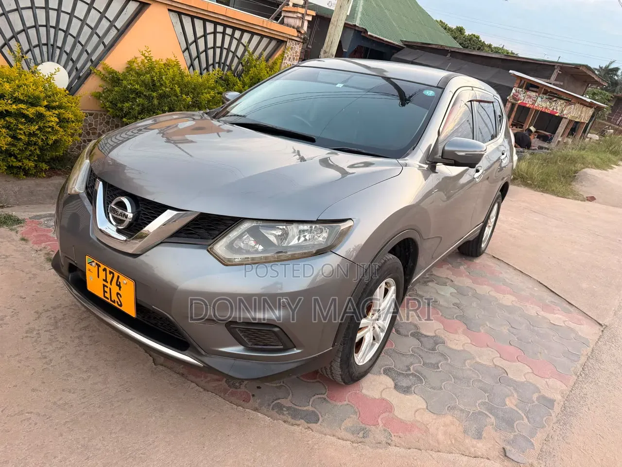 Nissan X-Trail 2014 Gray