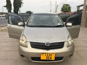 Toyota Corolla Spacio 2002 Gold