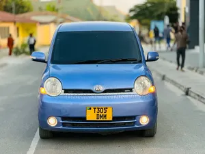 Toyota Sienta 2005 Blue