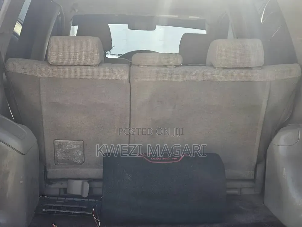 Toyota Raum 2005 Silver