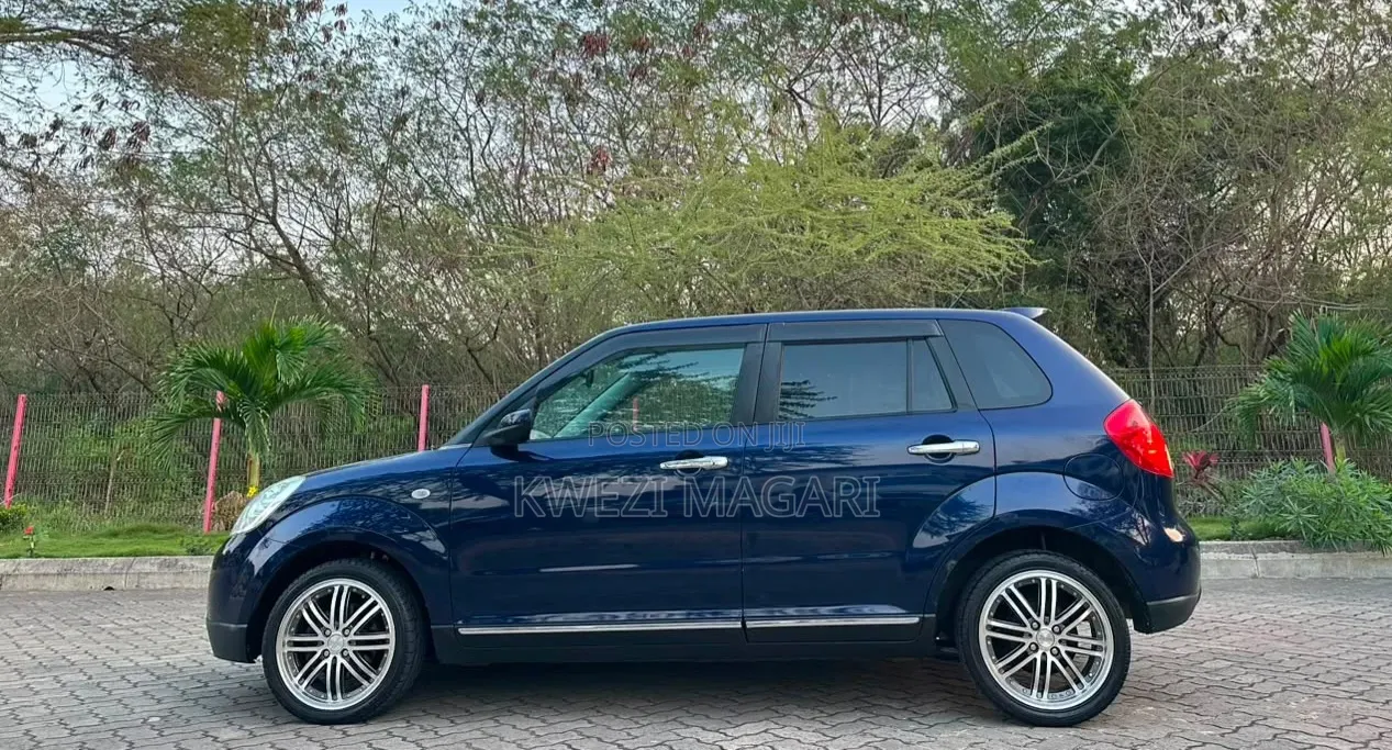 Mazda Verisa 2008 Blue