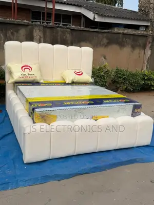 Kitanda Bedsofa Sofa 5x6 Mpya Kali Sana (Kitanda Tu)
