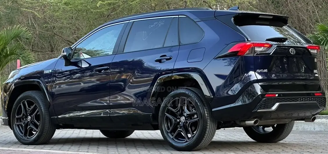 Toyota RAV4 Limited FWD 2024 Blue