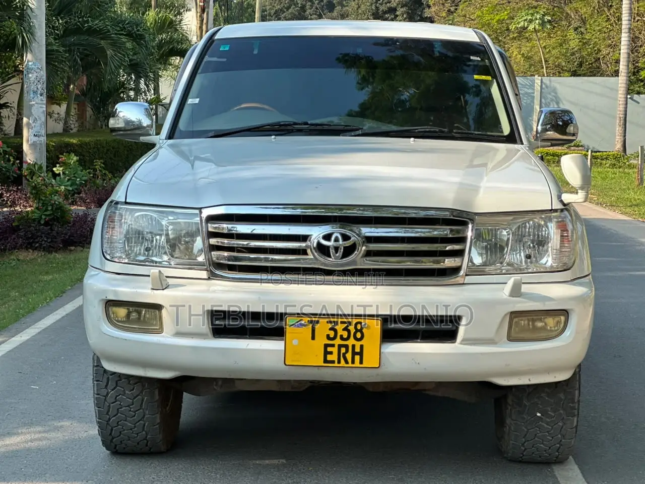 Toyota Land Cruiser 2004 White