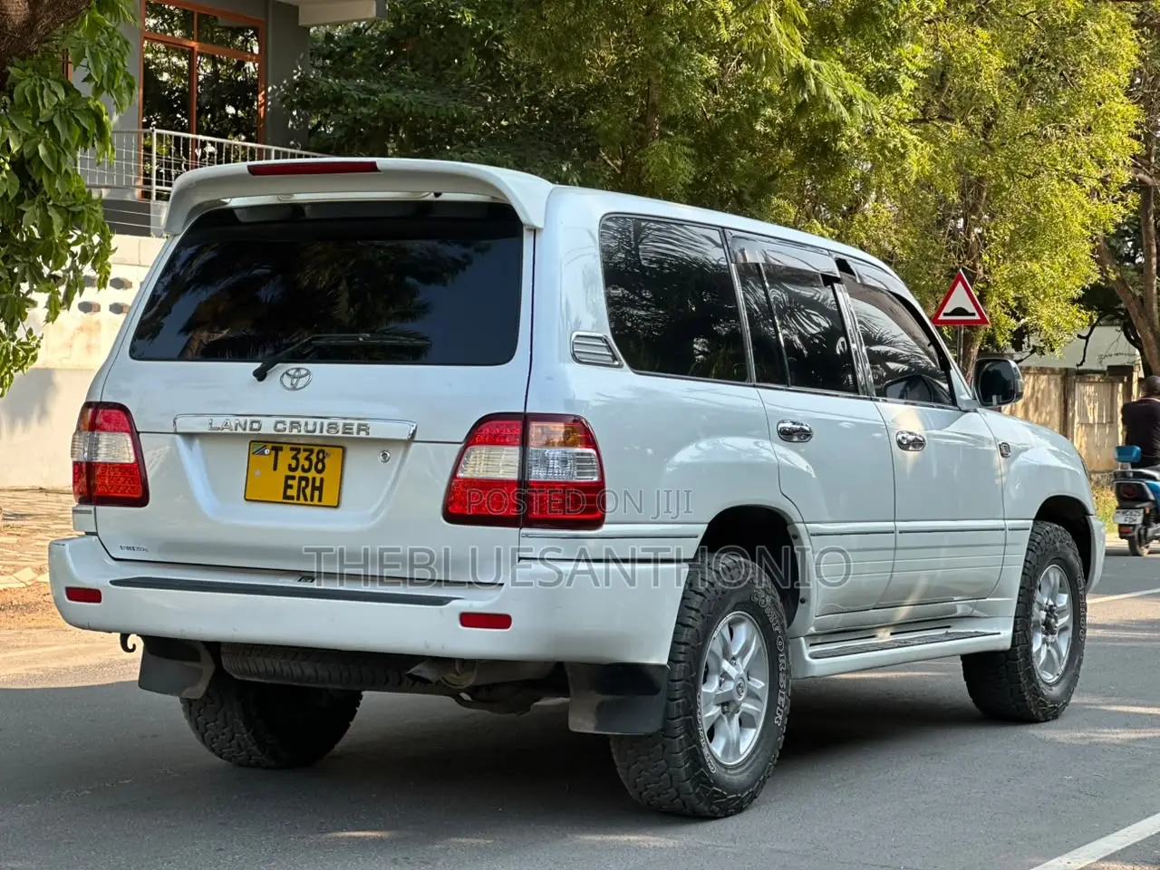 Toyota Land Cruiser 2004 White