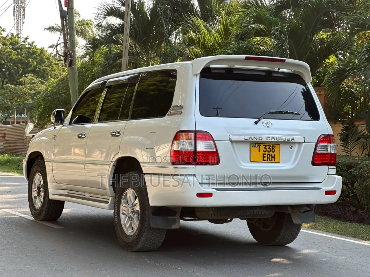 Toyota Land Cruiser 2004 White