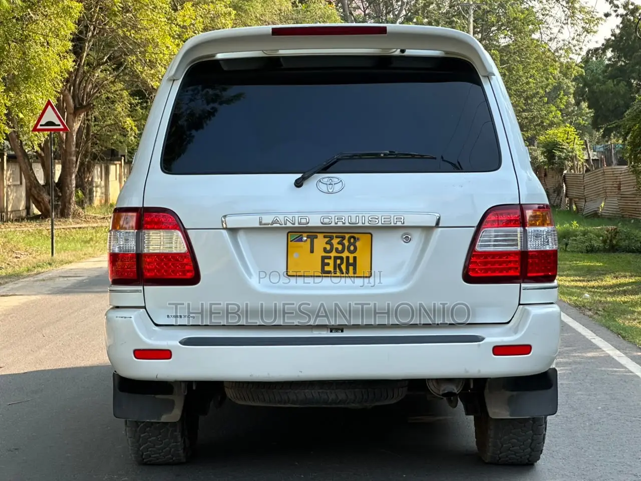 Toyota Land Cruiser 2004 White