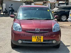 Mazda Verisa 2011 Red
