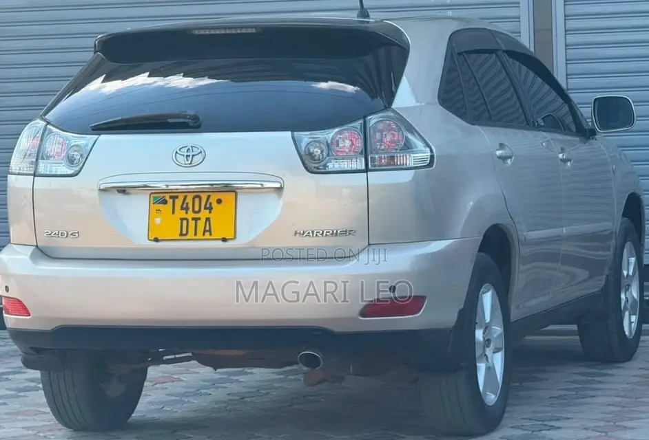 Toyota Harrier 2.4 2006 Beige