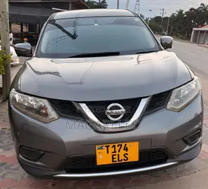 Nissan X-Trail 1.6 Diesel FWD 2014 Gray