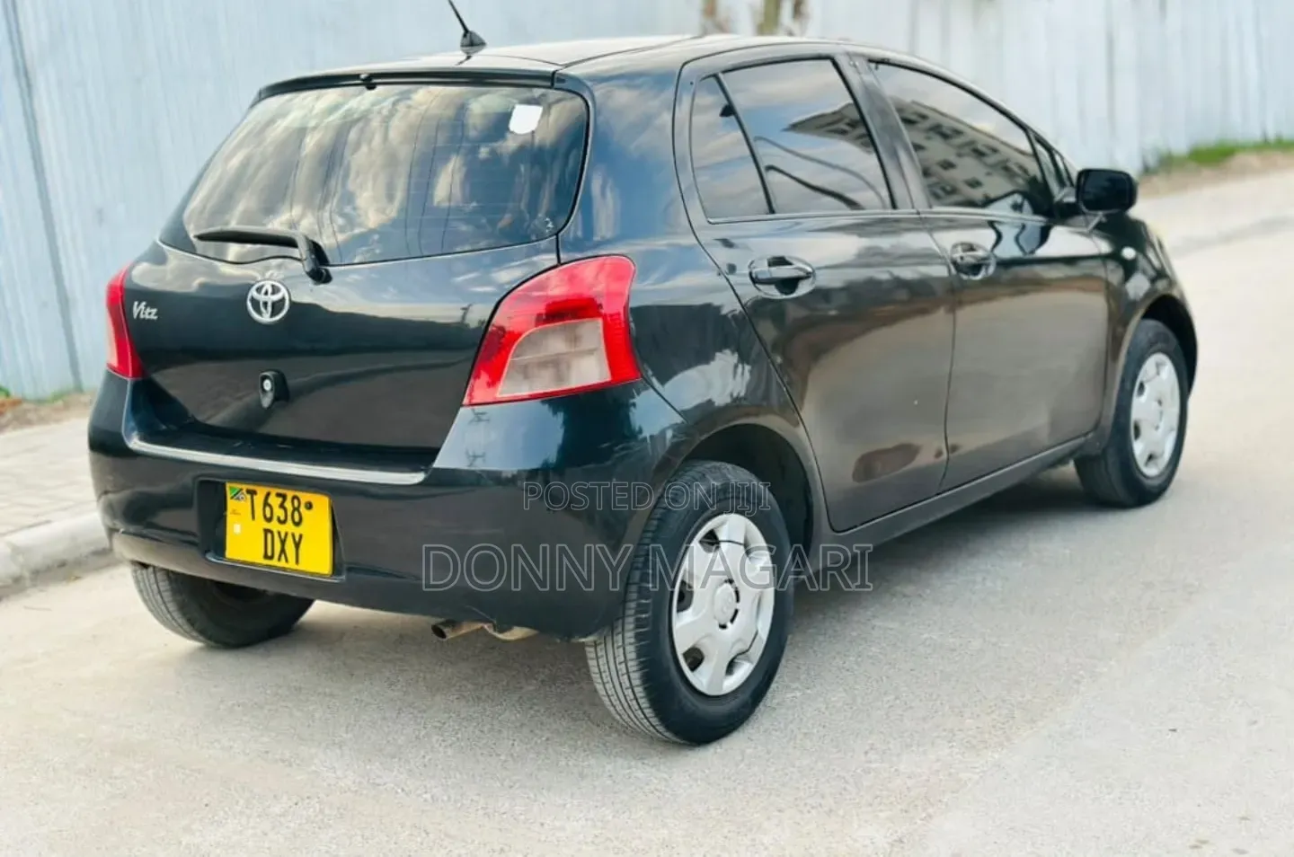 Toyota Vitz 2010 Black